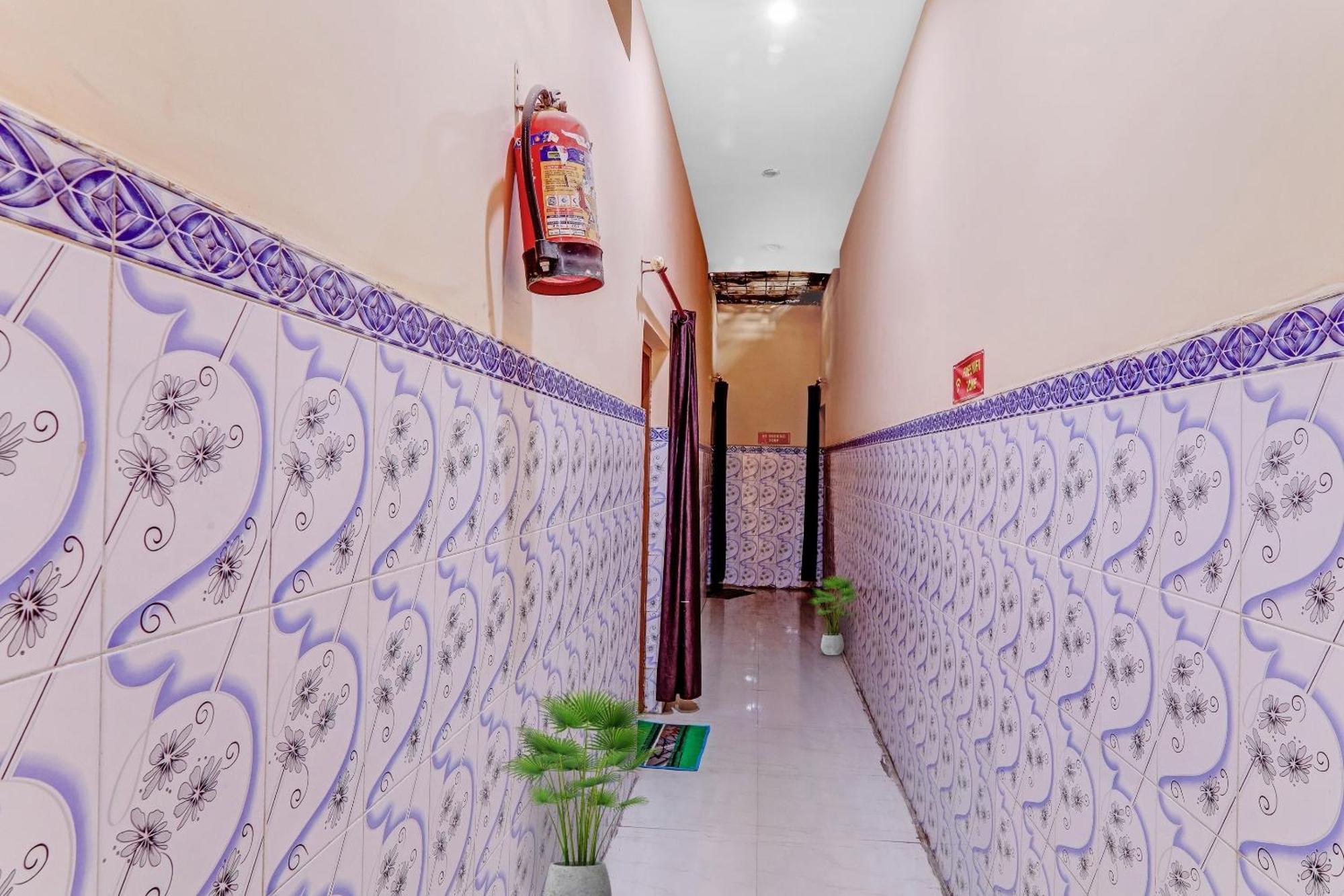 Flagship Hotel Suman Niwas Bijnaur Exterior foto