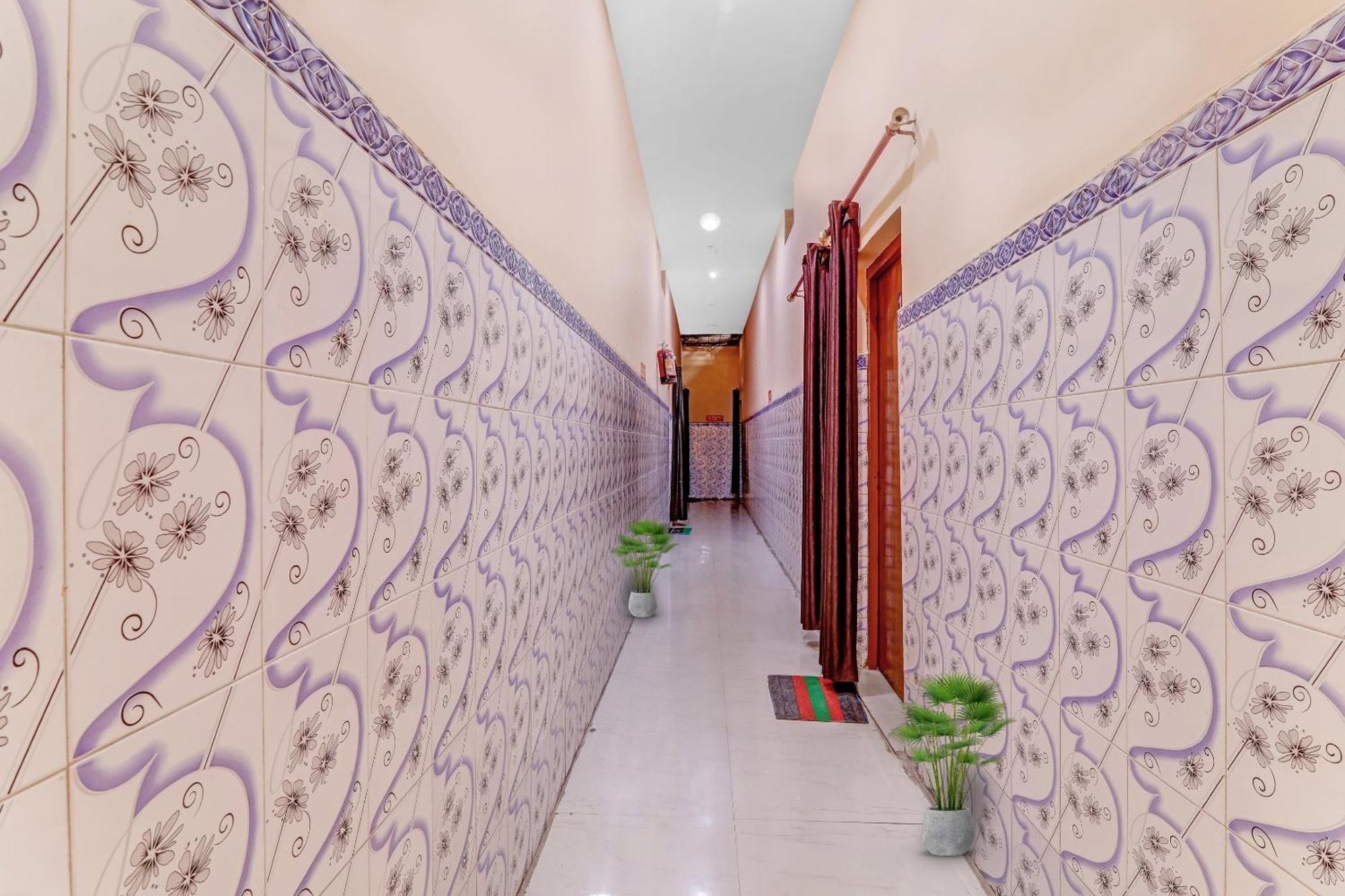 Flagship Hotel Suman Niwas Bijnaur Exterior foto